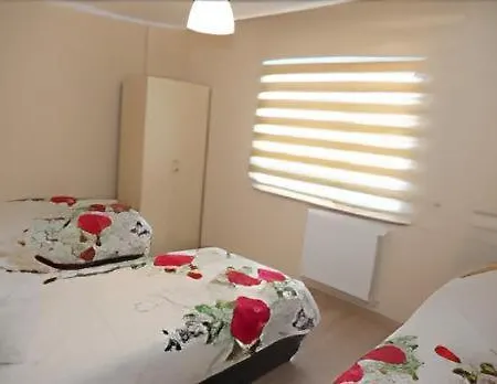 Erden Apartment *